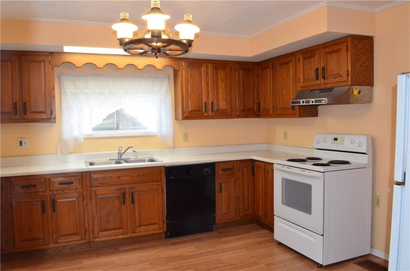 129 Raspberry Road Claysville, PA 15323 - Photo 3 of 14