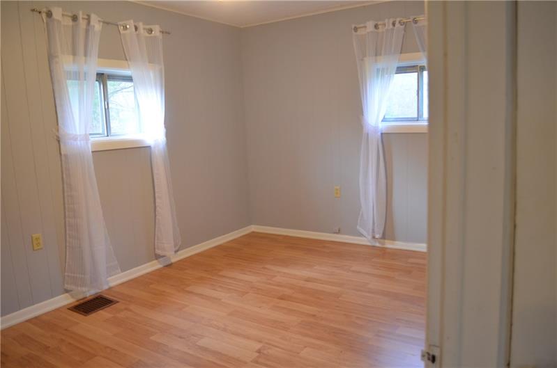 129 Raspberry Road Claysville, PA 15323 - Photo 7 of 14