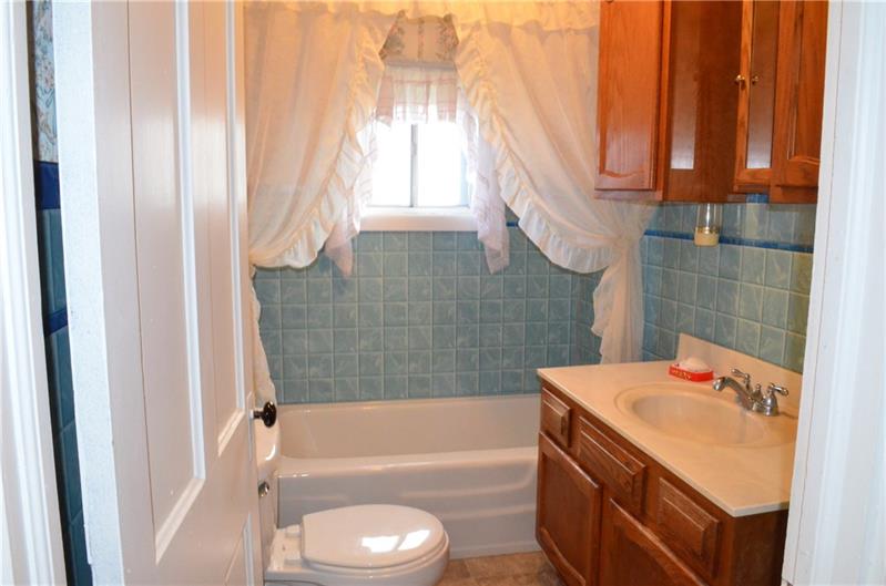 129 Raspberry Road Claysville, PA 15323 - Photo 8 of 14