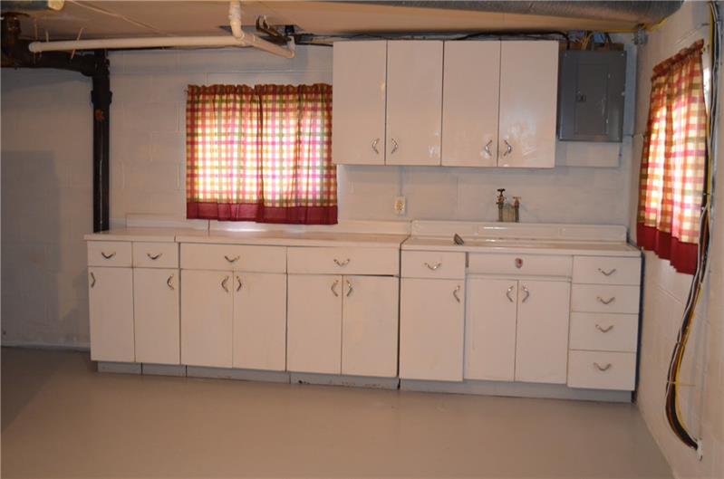 129 Raspberry Road Claysville, PA 15323 - Photo 10 of 14