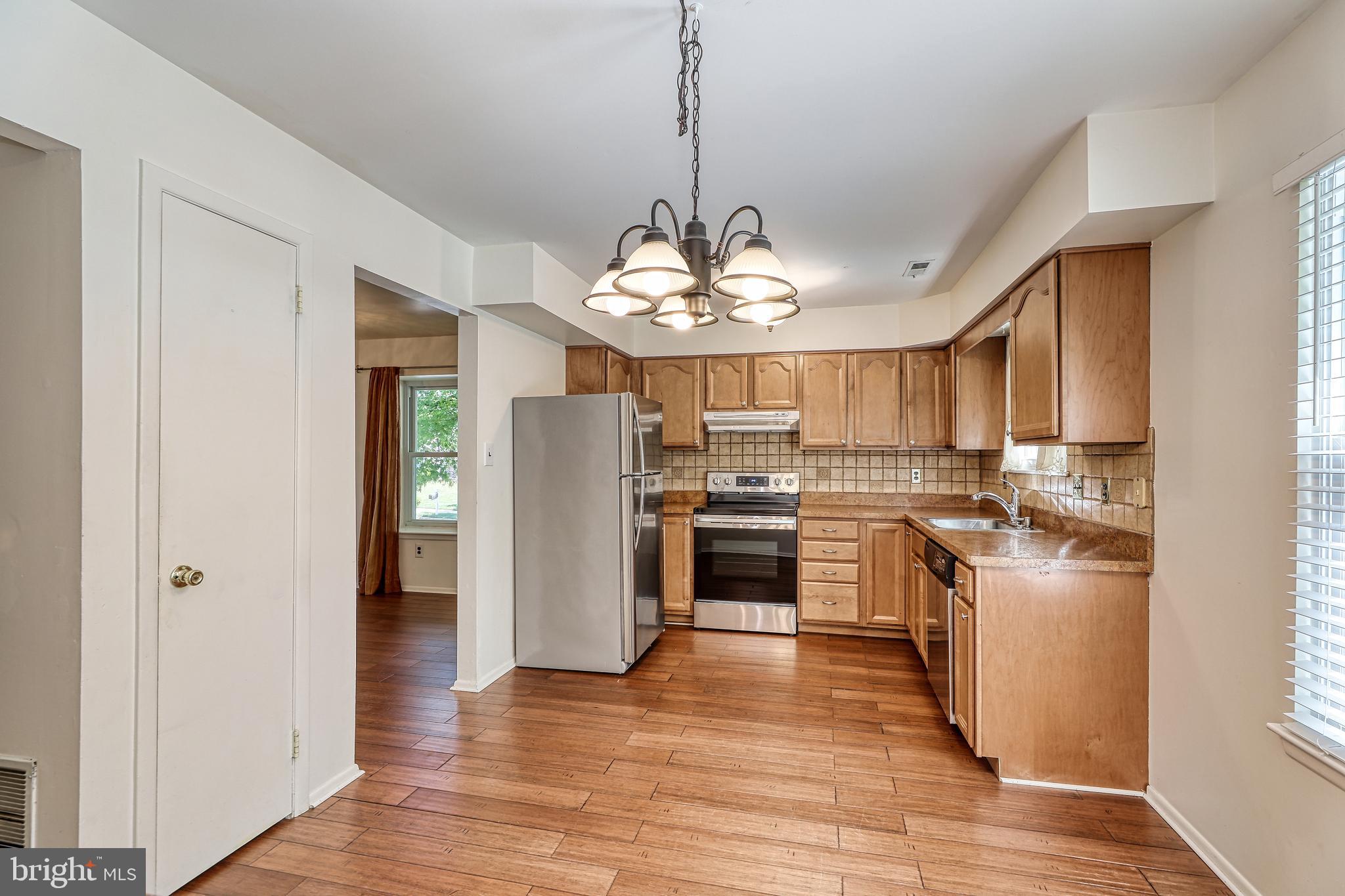100 Stratton Lane Mount Laurel, NJ 08054 - Photo 14 of 25 Gallery Image 14