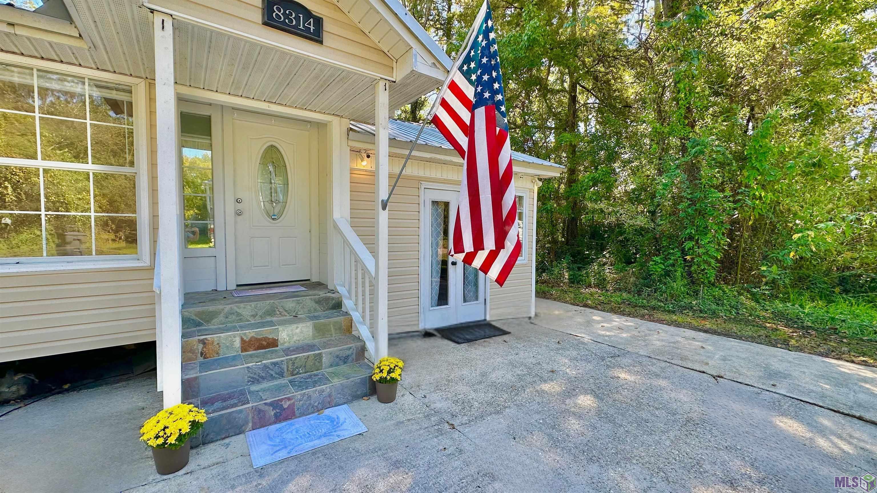 8314 Phillips Road St. Amant, LA 70774 - Photo 2 of 35