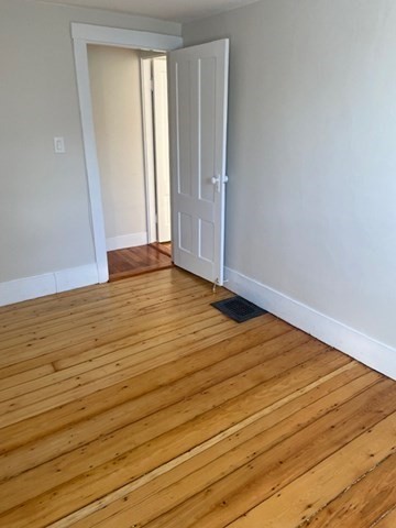35 Rowland Street Marblehead, MA 01945 - Photo 11 of 37 Gallery Image 11
