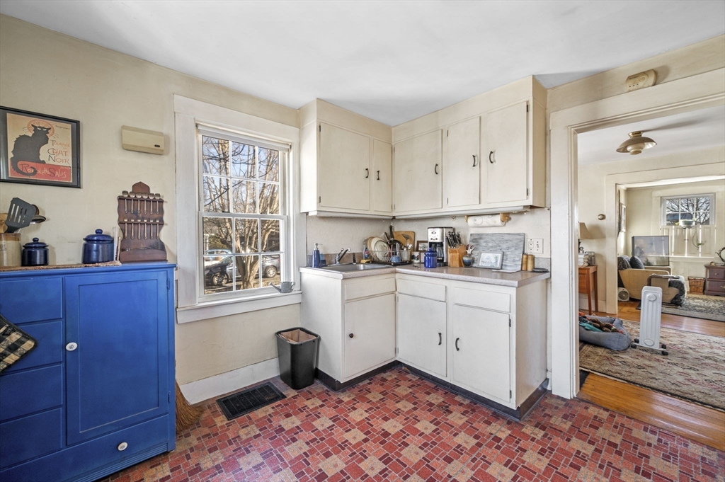 35 Rowland Street Marblehead, MA 01945 - Photo 21 of 37 Gallery Image 21