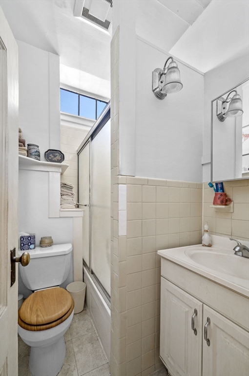 35 Rowland Street Marblehead, MA 01945 - Photo 22 of 37 Gallery Image 22
