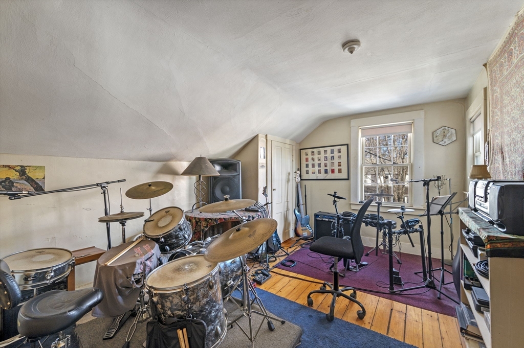 35 Rowland Street Marblehead, MA 01945 - Photo 23 of 37 Gallery Image 23