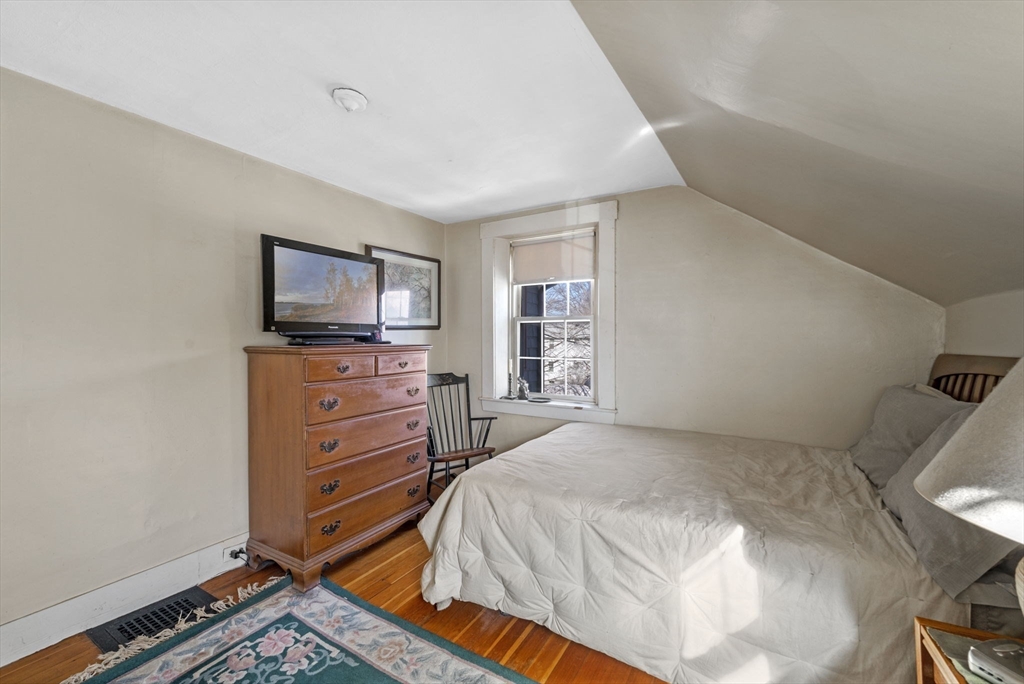 35 Rowland Street Marblehead, MA 01945 - Photo 25 of 37 Gallery Image 25