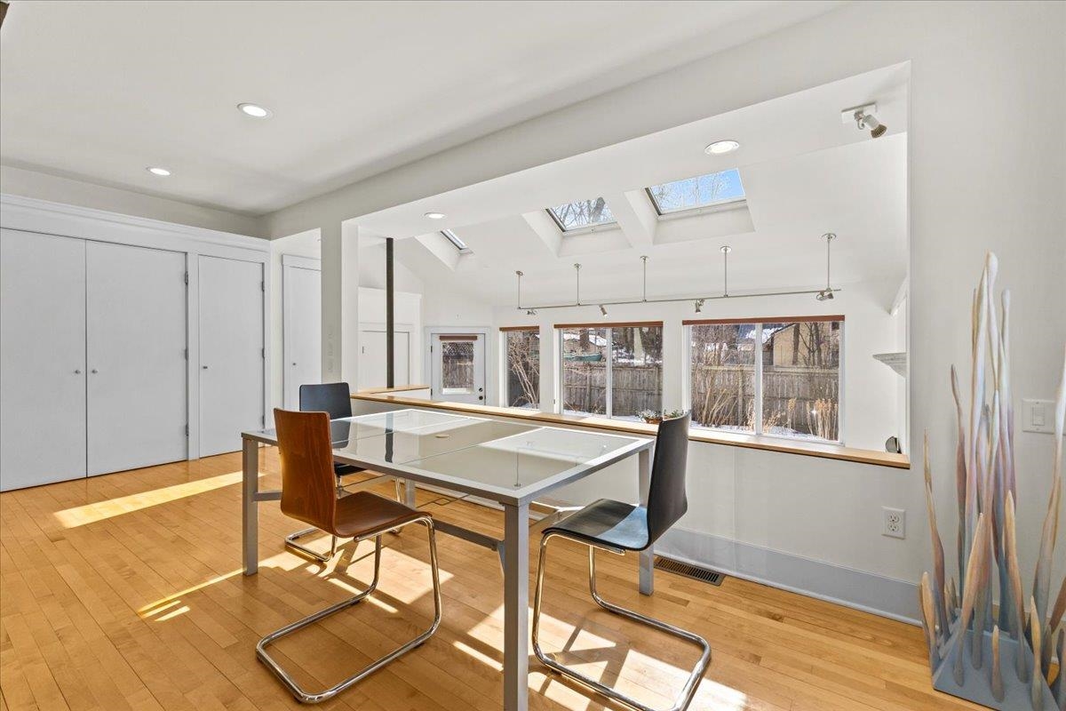 185 Maple Street Burlington, VT 05401 - Photo 11 of 40