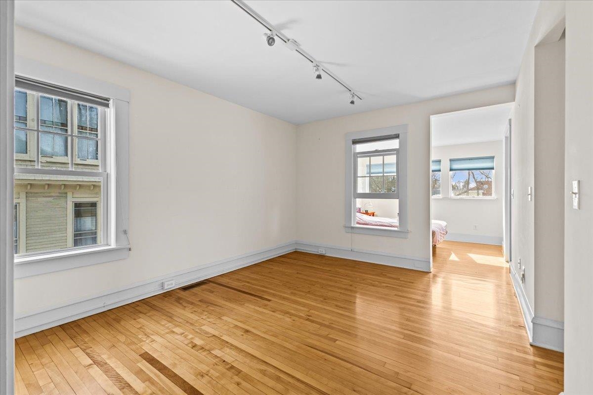 185 Maple Street Burlington, VT 05401 - Photo 25 of 40