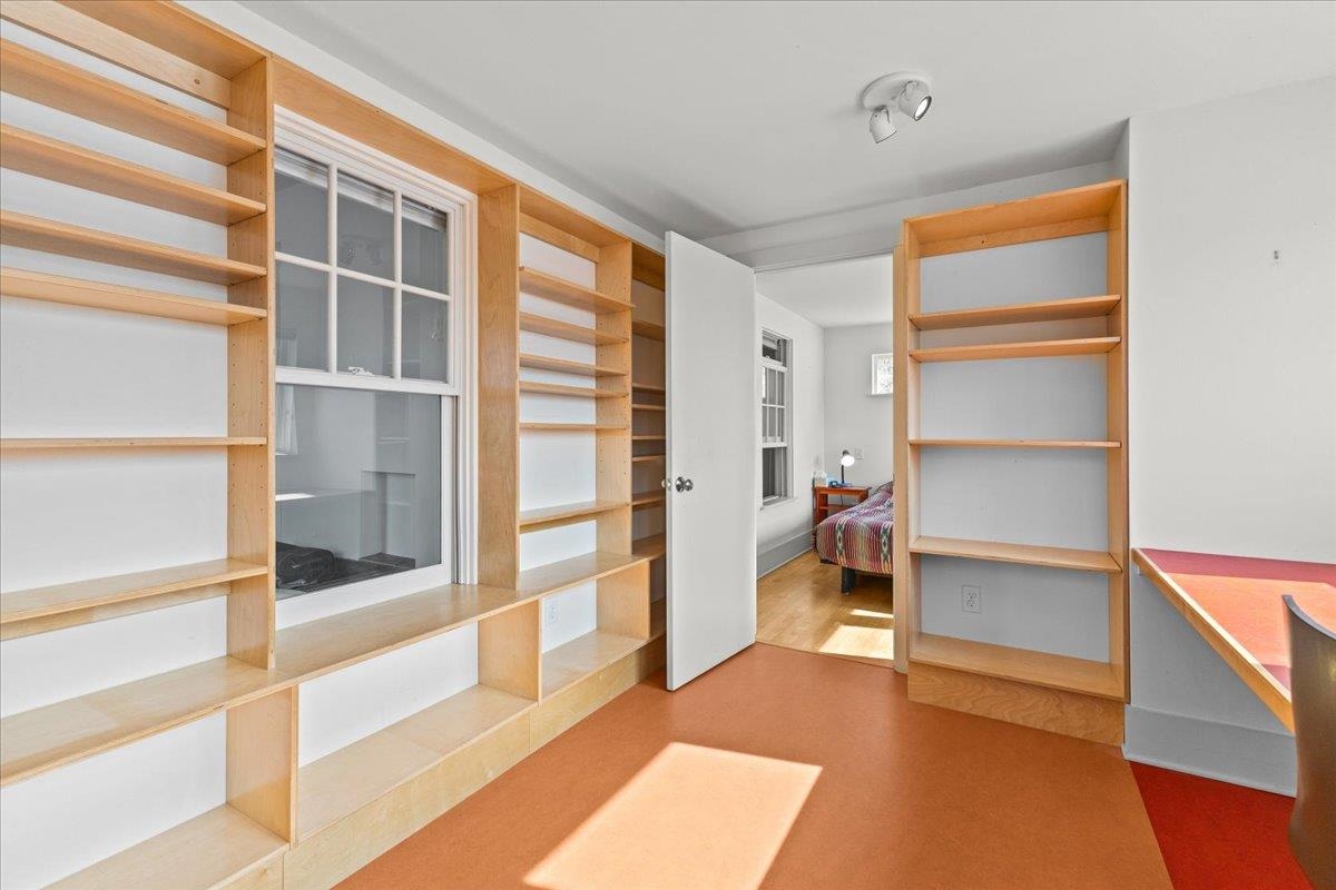 185 Maple Street Burlington, VT 05401 - Photo 28 of 40