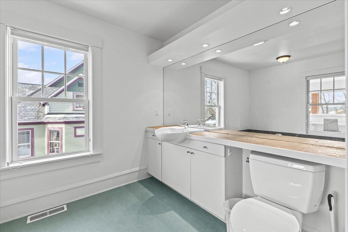 185 Maple Street Burlington, VT 05401 - Photo 29 of 40