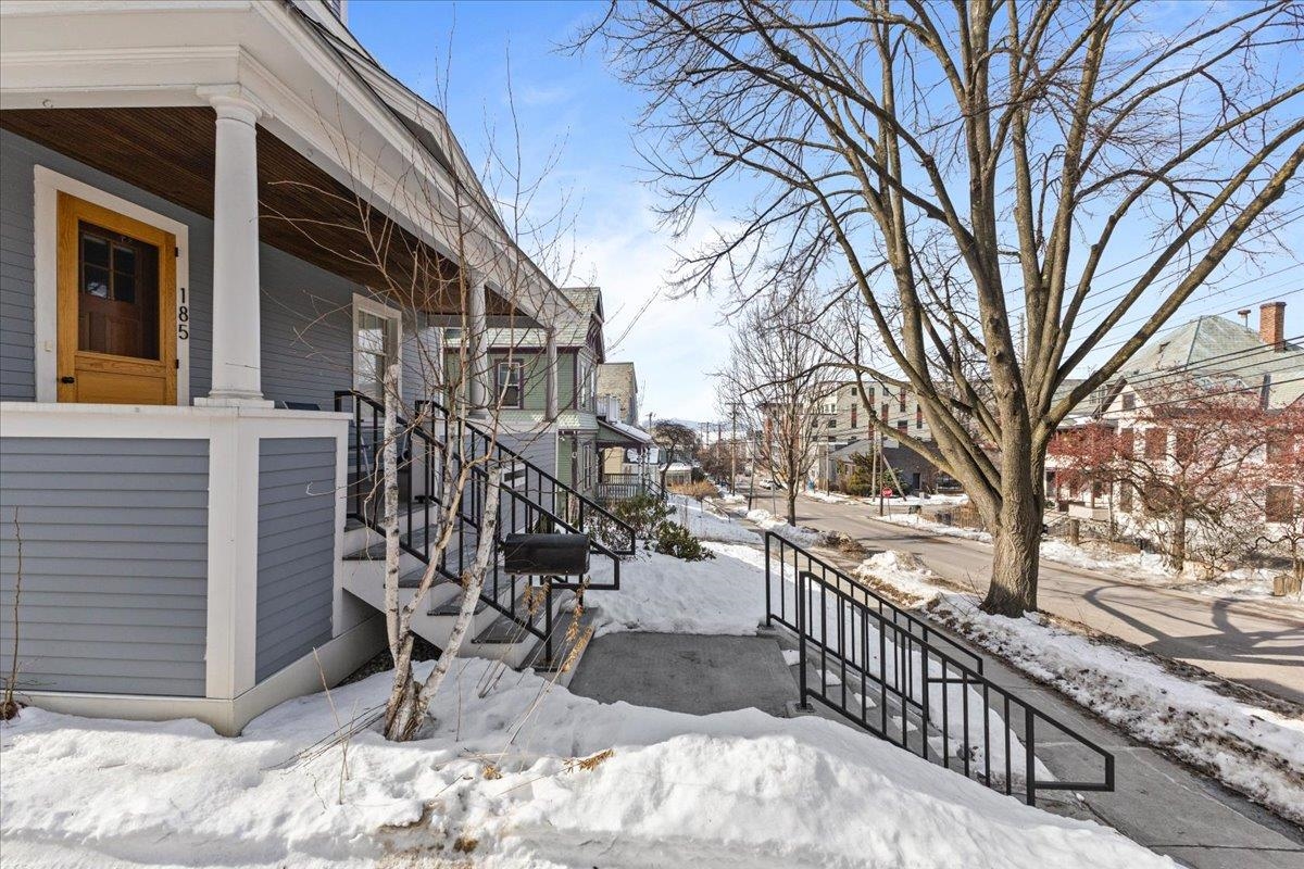 185 Maple Street Burlington, VT 05401 - Photo 4 of 40