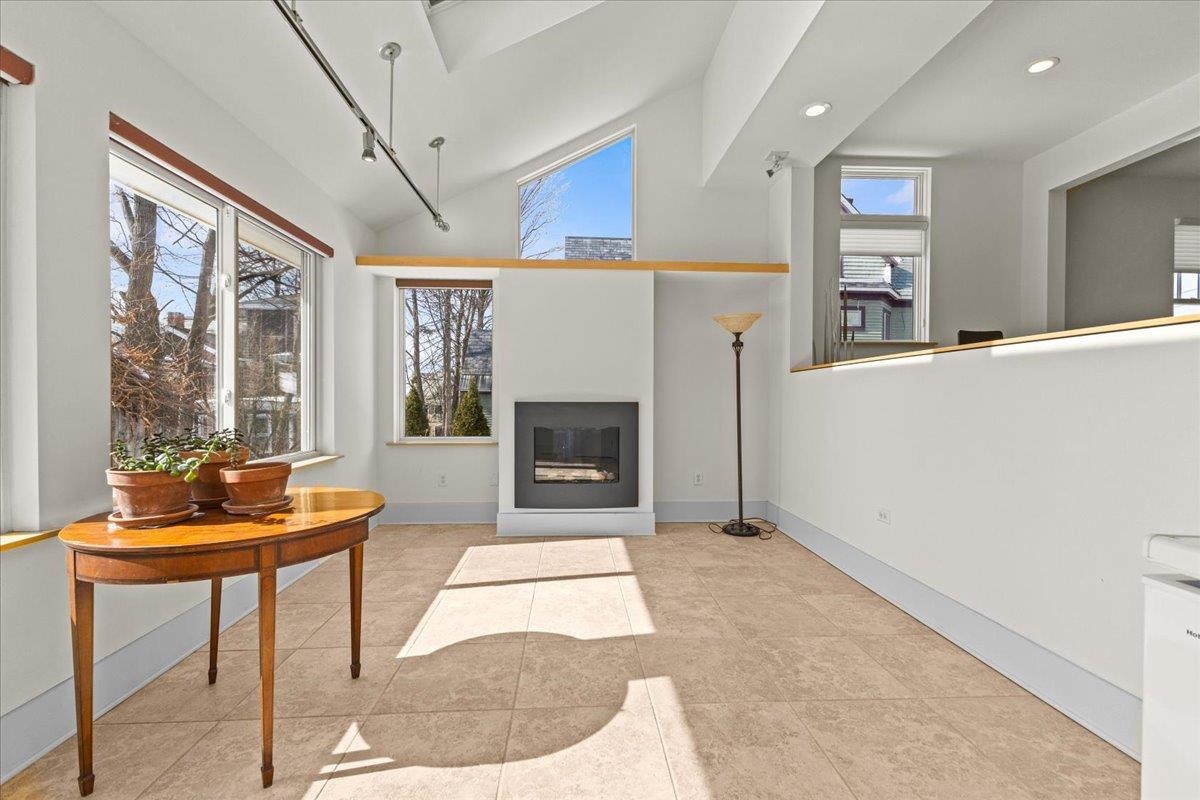 185 Maple Street Burlington, VT 05401 - Photo 7 of 40