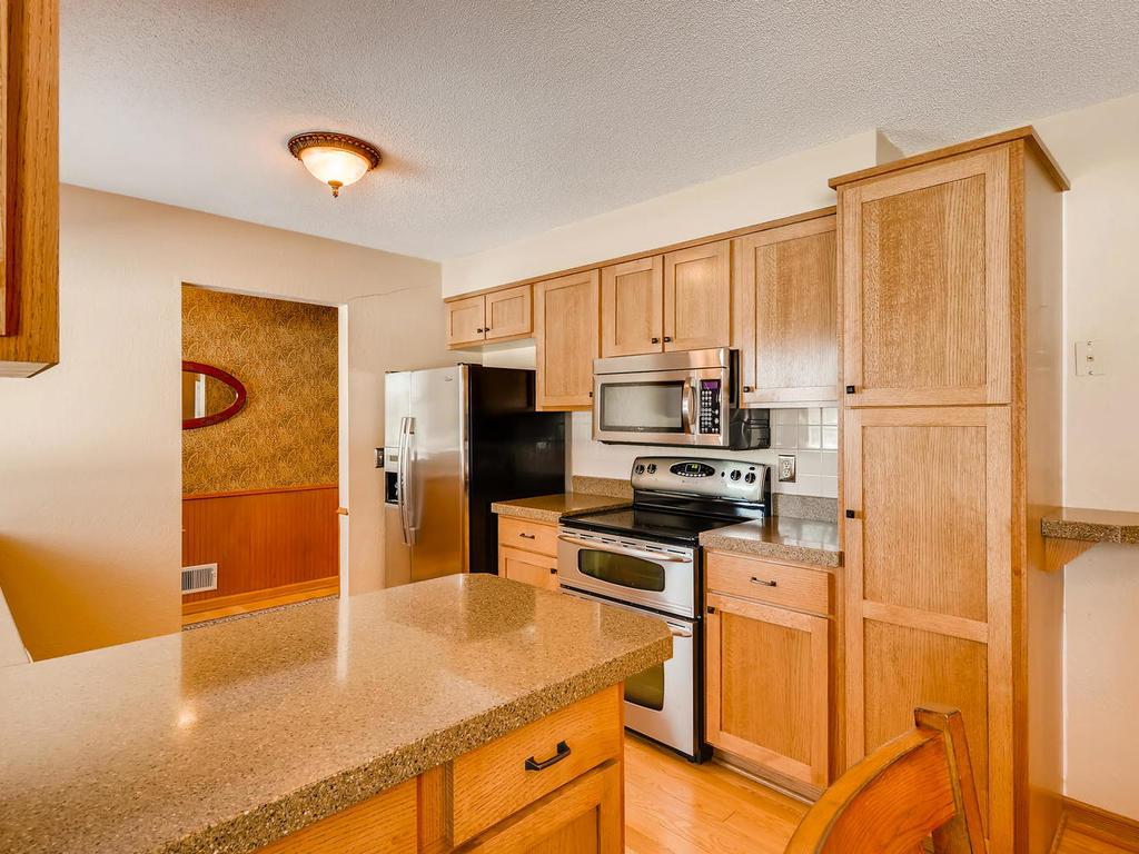 26435 Edgewood Road Excelsior, MN 55331 - Photo 7 of 27 Gallery Image 7