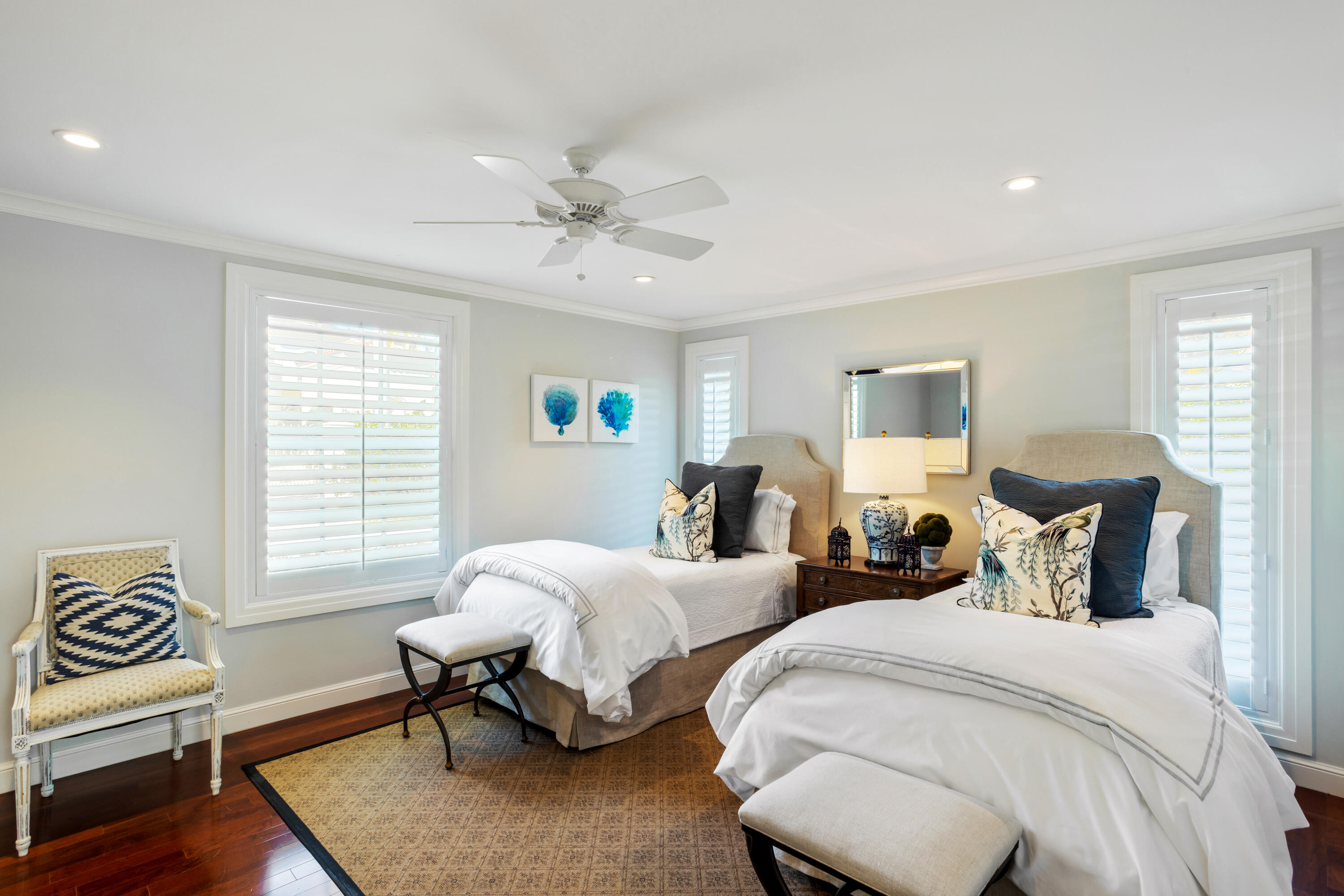 327 Arabian Road Palm Beach, FL 33480 - Photo 16 of 23 GUEST_BED_RIGHT_ANGLE