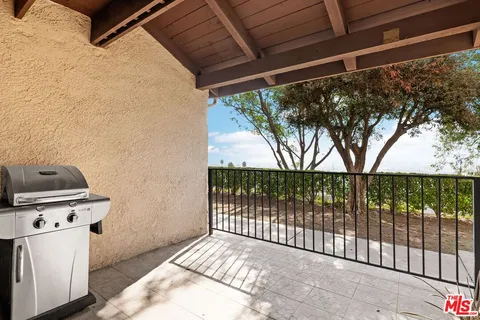 $699,000 | 7755 Vía Rosa Maria, Burbank, CA 91504