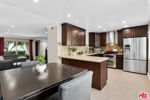 $699,000 | 7755 Vía Rosa Maria, Burbank, CA 91504