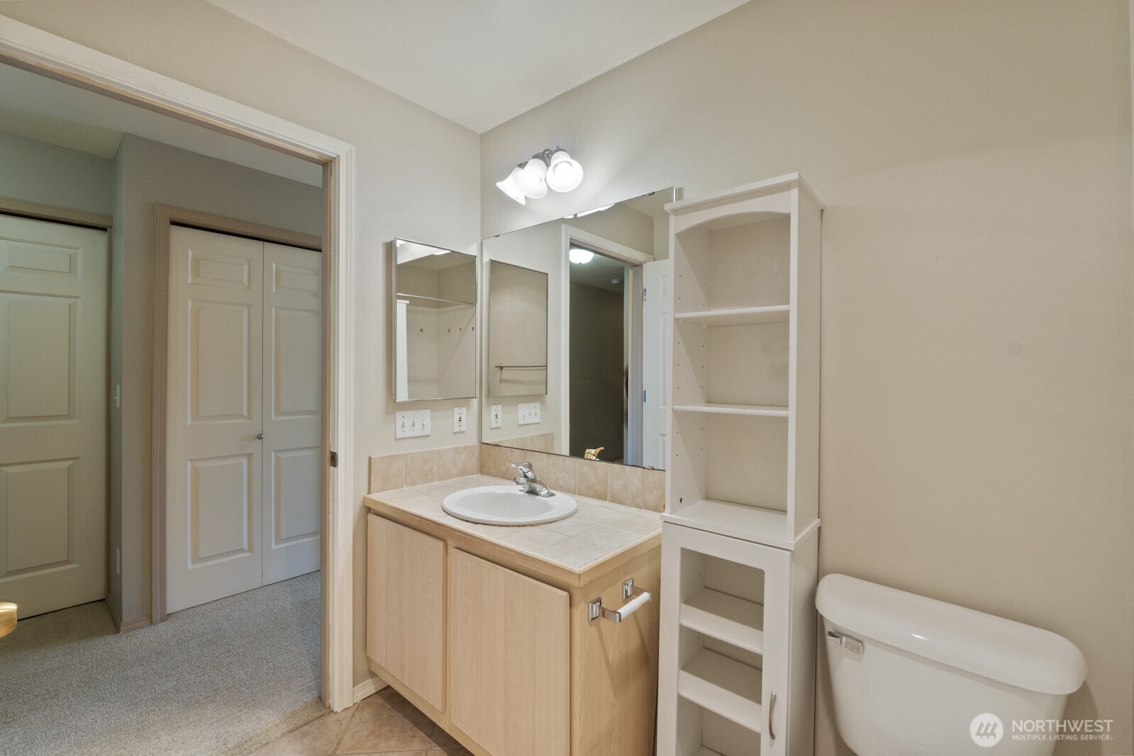 600 North 85th Street, Unit 401 Seattle, WA 98103 - Photo 26 of 39
