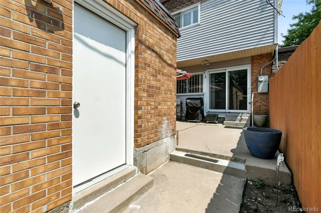 a view of a house with a outdoor space