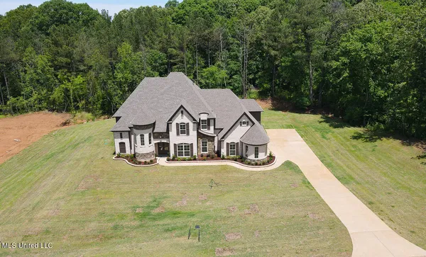 $697,900 | 11210 Vicki's Lane, Olive Branch, MS 38654