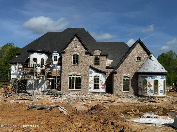 $697,900 | 11210 Vicki's Lane, Olive Branch, MS 38654