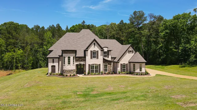 $707,000 | 11210 Vicki's Lane, Olive Branch, MS 38654
