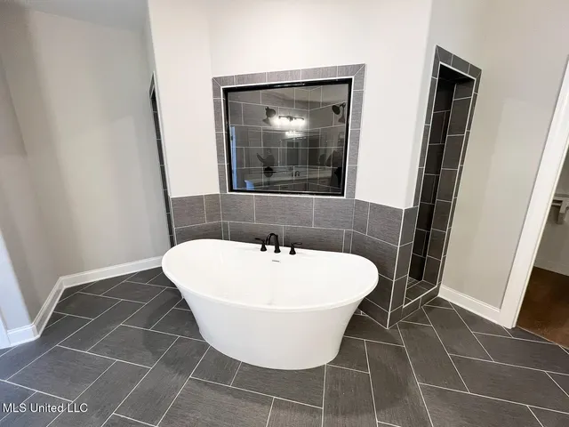 $707,000 | 11210 Vicki's Lane, Olive Branch, MS 38654