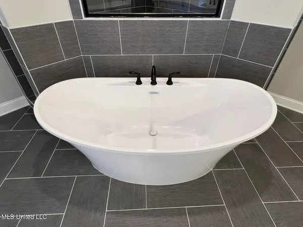 $697,900 | 11210 Vicki's Lane, Olive Branch, MS 38654