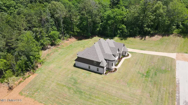 $707,000 | 11210 Vicki's Lane, Olive Branch, MS 38654