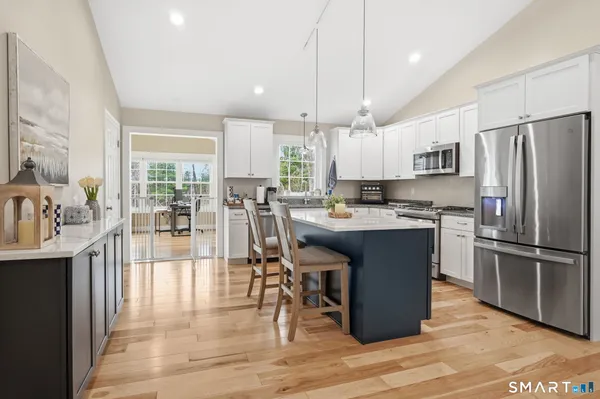 $469,900 | 31 Eleanor Road, Unit 31, Somers, CT 06071