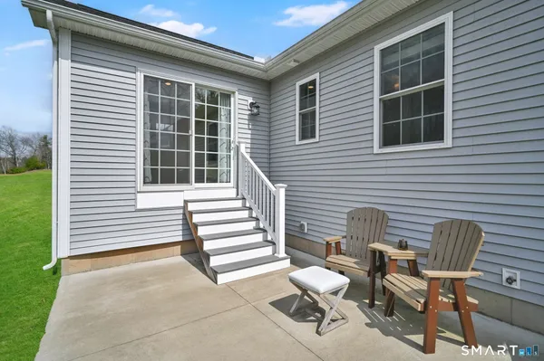 $469,900 | 31 Eleanor Road, Unit 31, Somers, CT 06071