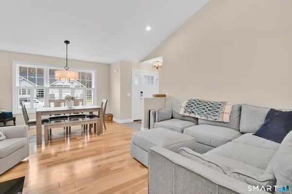 $469,900 | 31 Eleanor Road, Unit 31, Somers, CT 06071