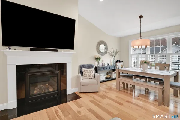 $469,900 | 31 Eleanor Road, Unit 31, Somers, CT 06071