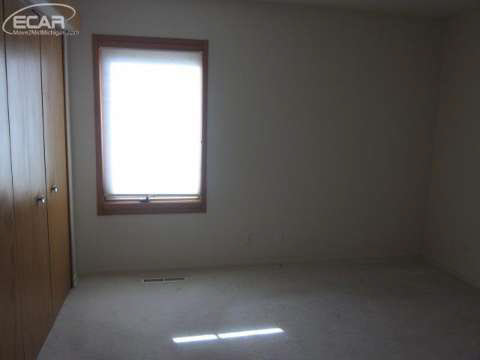 1501 Flushing Road Flushing, MI 48433 - Photo 35 of 40 20424586-34.JPG