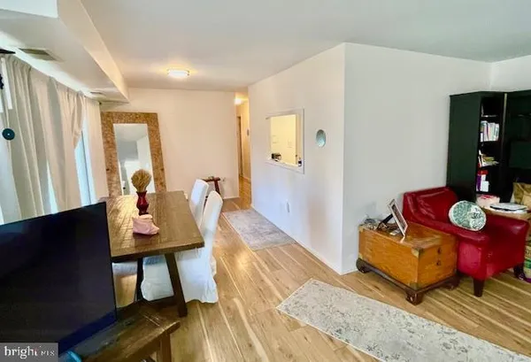 $224,990 | 5200 Crossfield Court, Unit 13812, Rockville, MD 20852