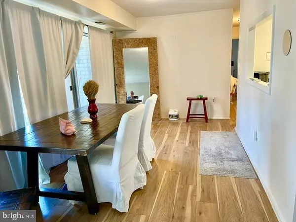 $224,990 | 5200 Crossfield Court, Unit 13812, Rockville, MD 20852
