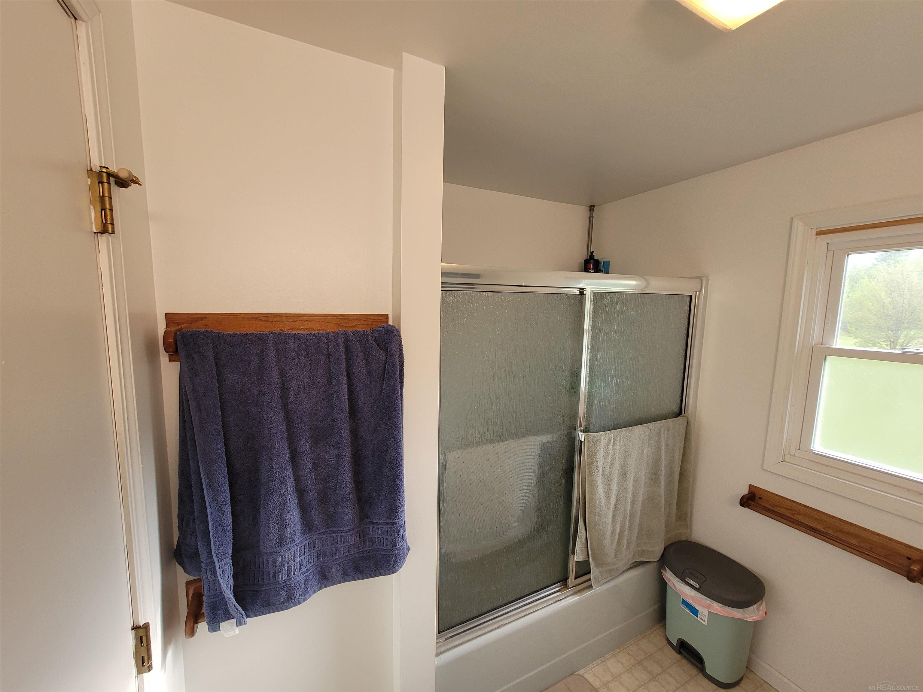 925 Allen Road Smiths Creek, MI 48074 - Photo 23 of 44 50141389-8d7a48bc-4c16-4391-aa7d-7638482ecaad.JPG