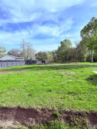 $299,500 | 8966 Hill Drive, St. George, LA 70809