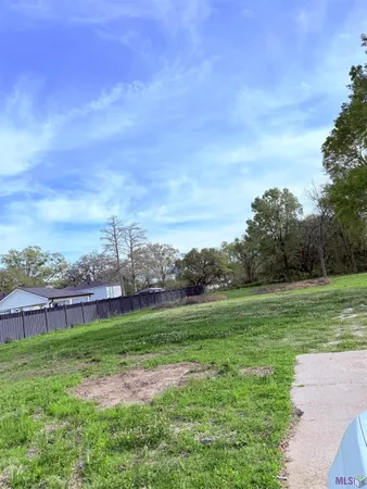 $299,500 | 8966 Hill Drive, St. George, LA 70809