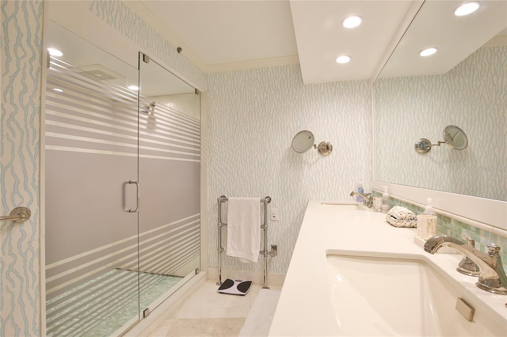 775 Longboat Club Road, Unit 904 Longboat Key, FL 34228 - Photo 18 of 35