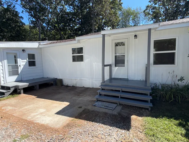 $86,900 | 133 West Main Street, Clinton, CT 06413