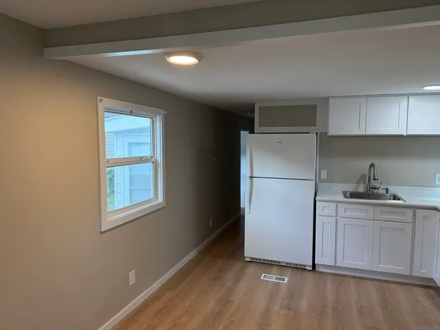 $86,900 | 133 West Main Street, Clinton, CT 06413