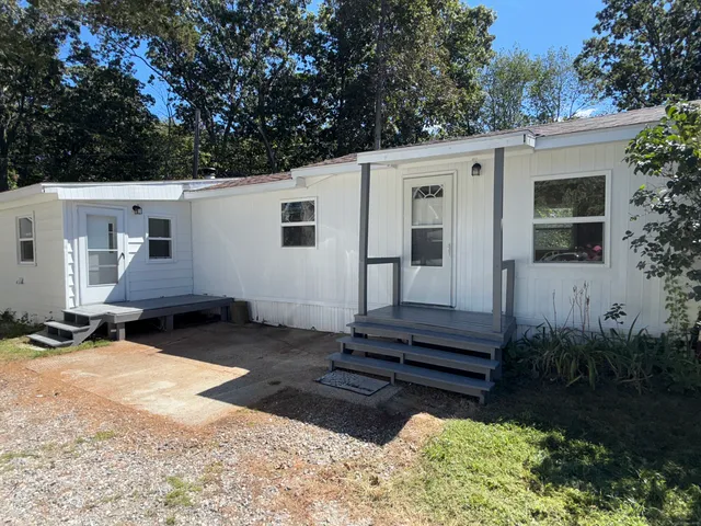 $86,900 | 133 West Main Street, Clinton, CT 06413