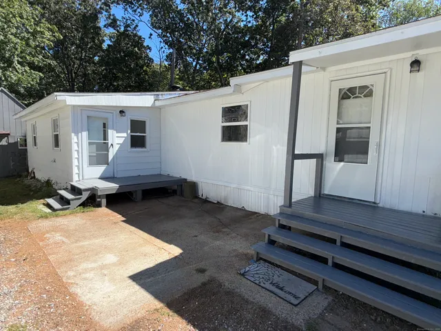 $86,900 | 133 West Main Street, Clinton, CT 06413