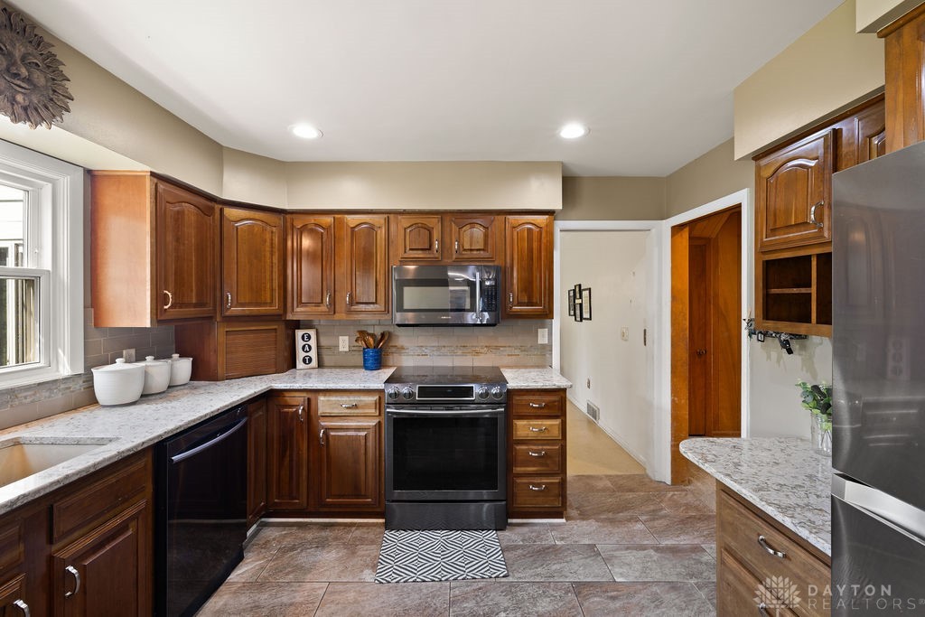 10265 Union Road Medway, OH 45341 - Photo 16 of 68 Gallery Image 16