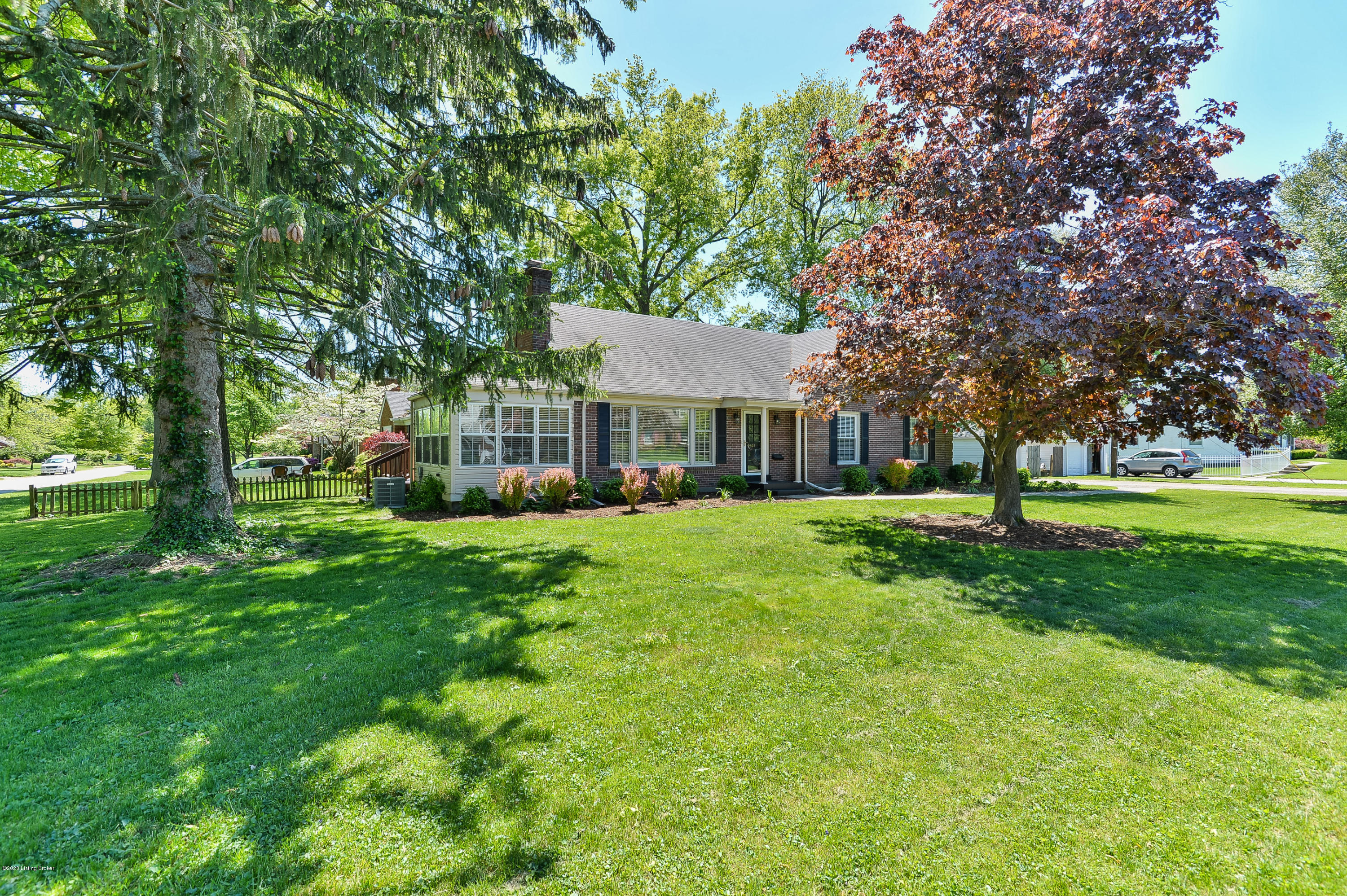 4507 Blenheim Road Louisville, KY 40207 - Photo 4 of 35 003 - 20200501-5654