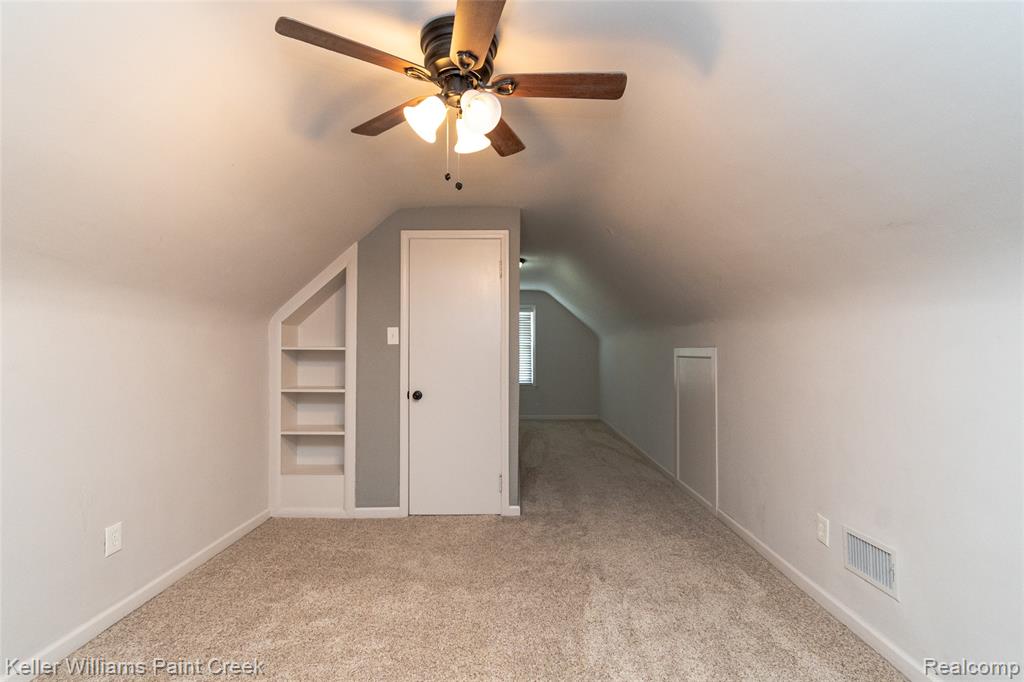 3515 Durham Road Royal Oak, MI 48073 - Photo 23 of 46