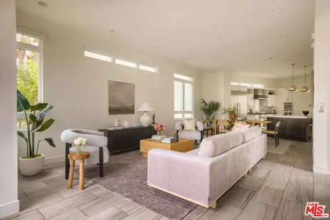 $2,850,000 | 12821 North Seaglass Circle, Playa Vista, CA 90094