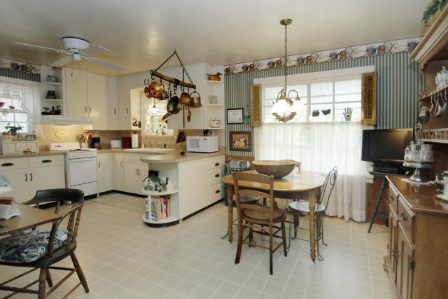 221 5th Avenue Three Rivers, MI 49093 - Photo 5 of 17 Additional Photo