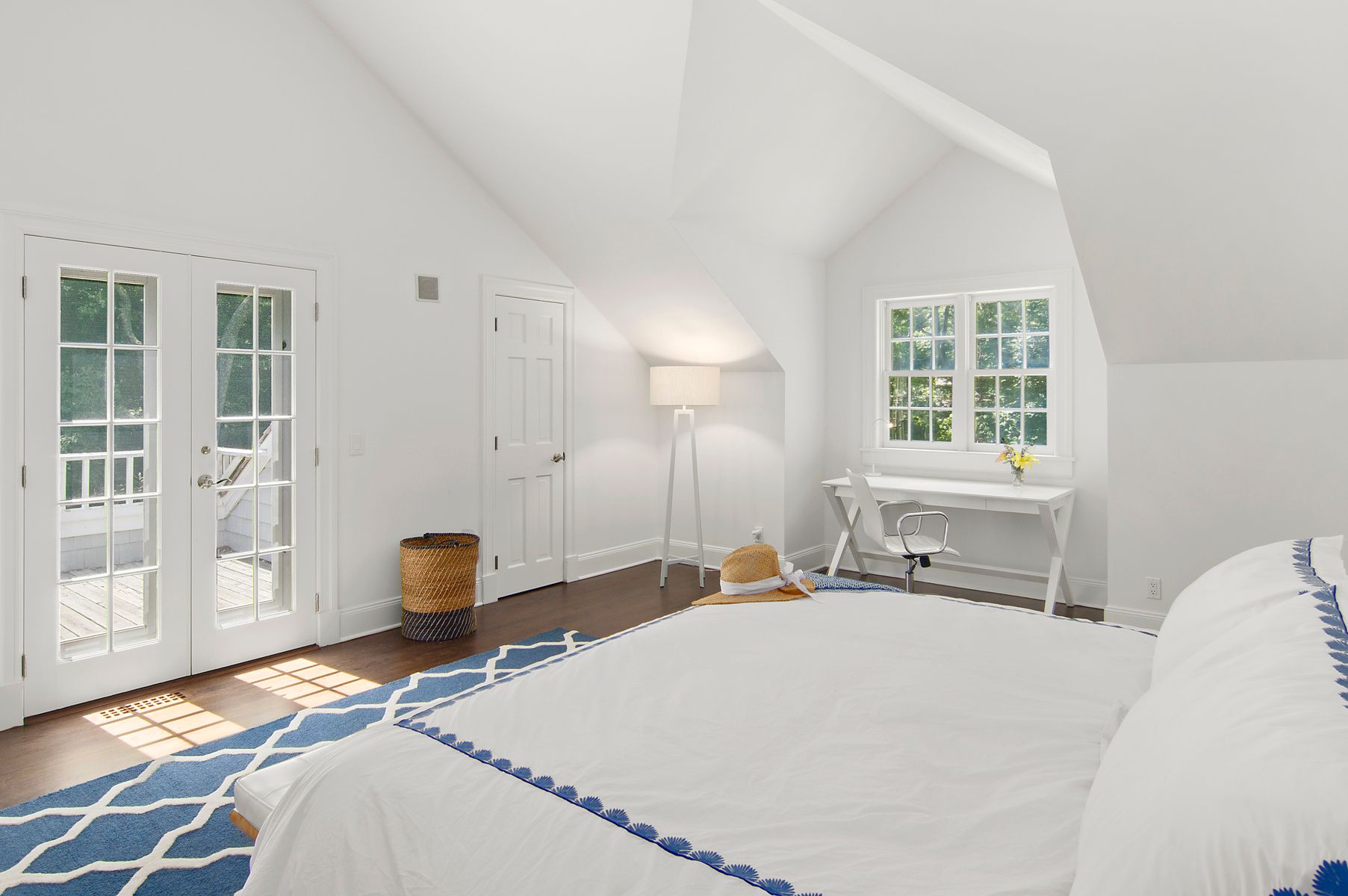 20 Cedar Trail East Hampton, NY 11937 - Photo 6 of 10